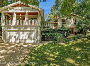 8473 Riverest Dr, Portland, MI 48875