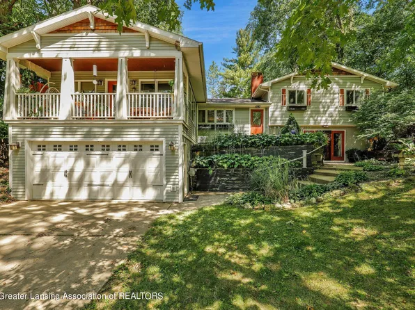 8473 Riverest Dr, Portland, MI 48875