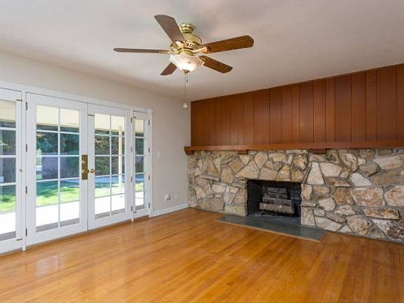 2nd image of 660 Smoketree Dr
