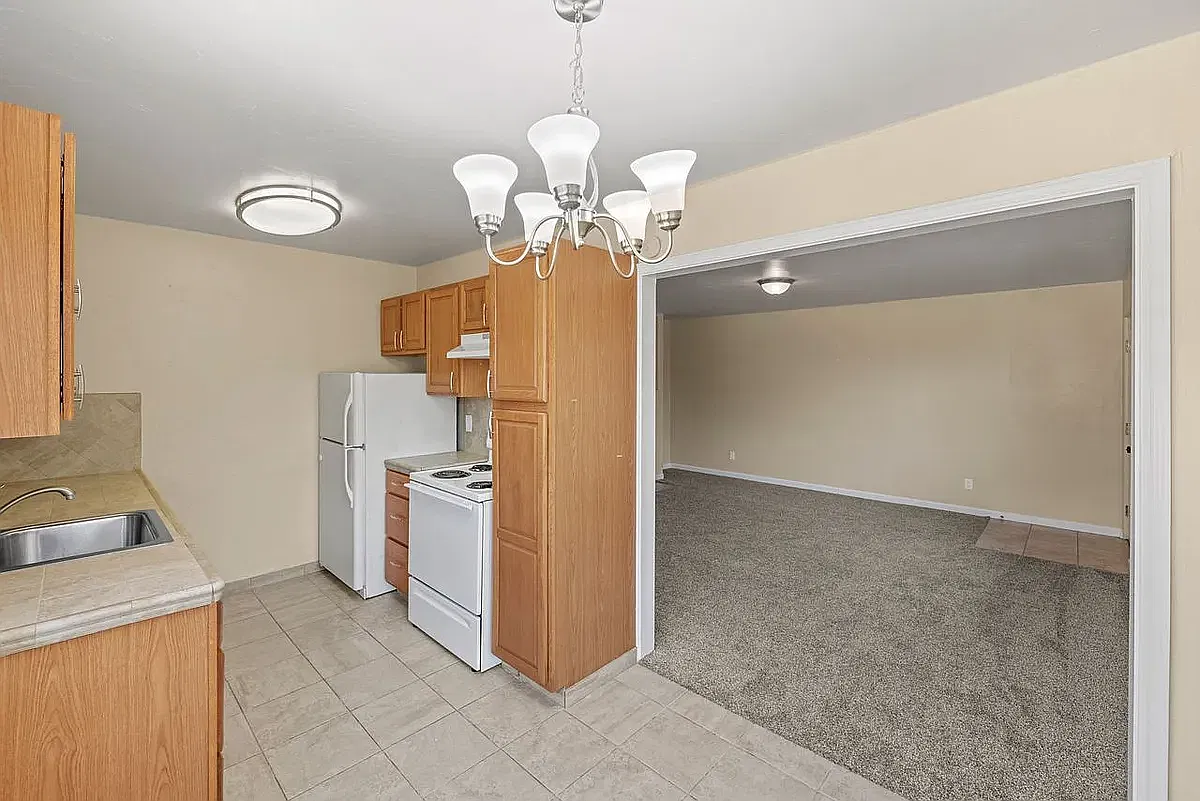The Garden Apartments — Photo 2