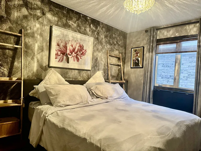 Bedroom A: $1,130 Private room with King sized bed