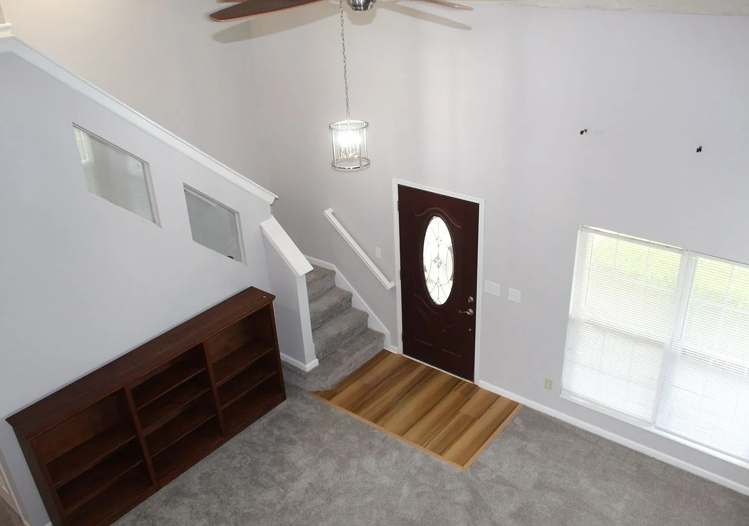 Wonderful 3 BR Home in a Popular Avon Community! — Photo 4