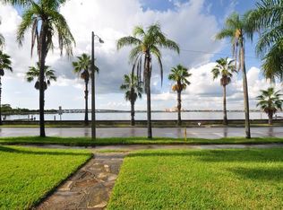 410 Riverside Dr E APT A, Bradenton, FL 34208