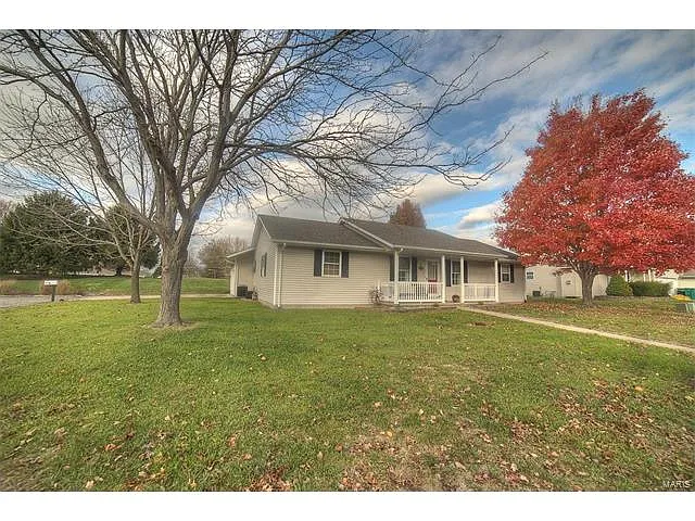 1141 Hackberry Dr photo 1