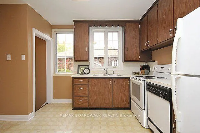 209 Knox Cres — Photo 7