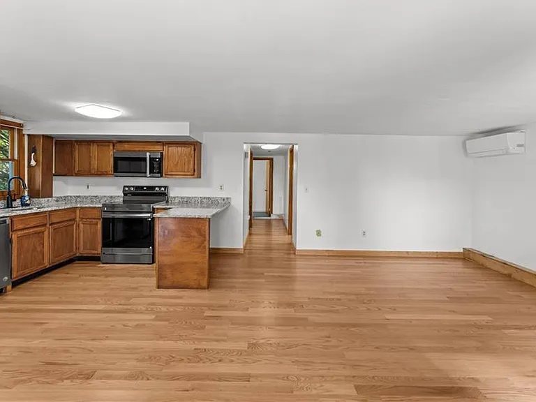 150 Wolcott Ave #A — Photo 6