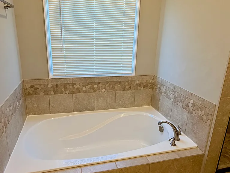 2651 Royal Ct — Photo 13