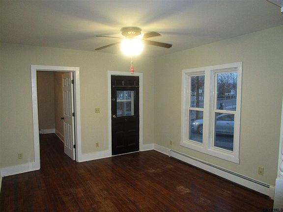 3rd image of 14 Crandall St