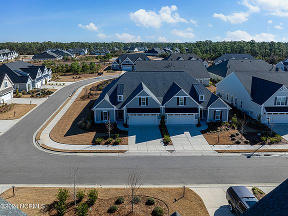 3rd image of 1447 Harpers Way