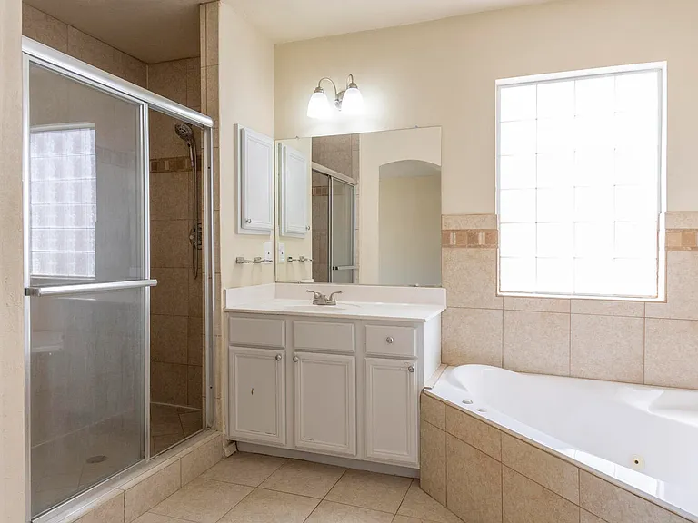 3717 Hubble Dr — Photo 4