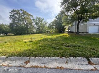 710 Enger St, Pascagoula, MS 39581