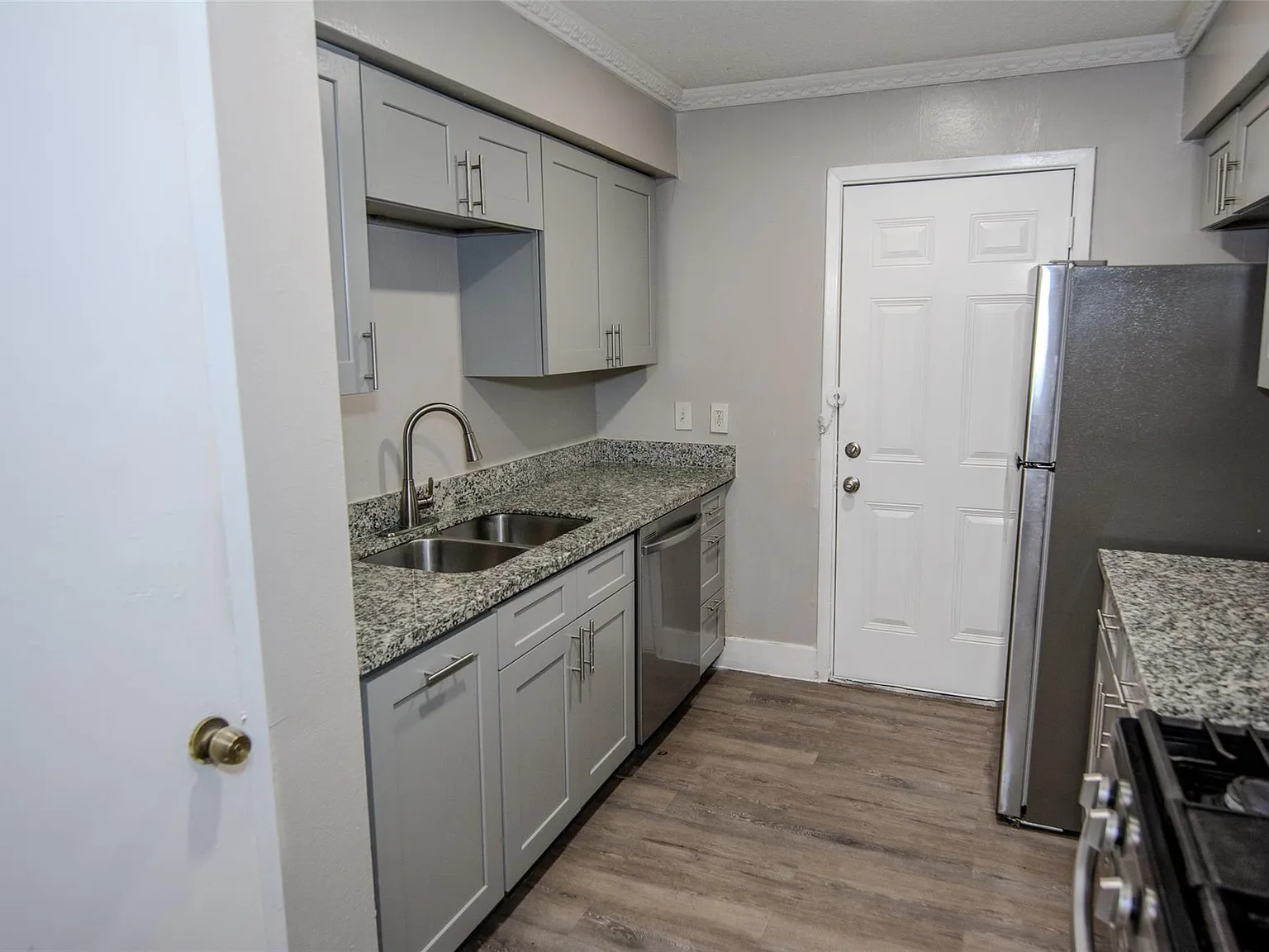 2 bed, 1.0 bath, 770 sqft, $1,250 — Photo 4