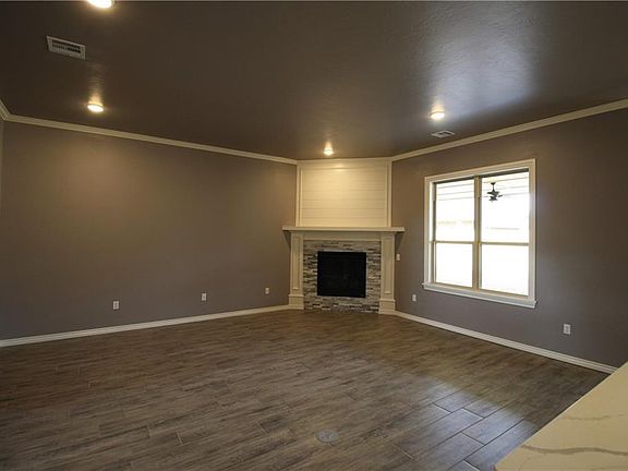 4th image of 5113 SW 122nd Ter