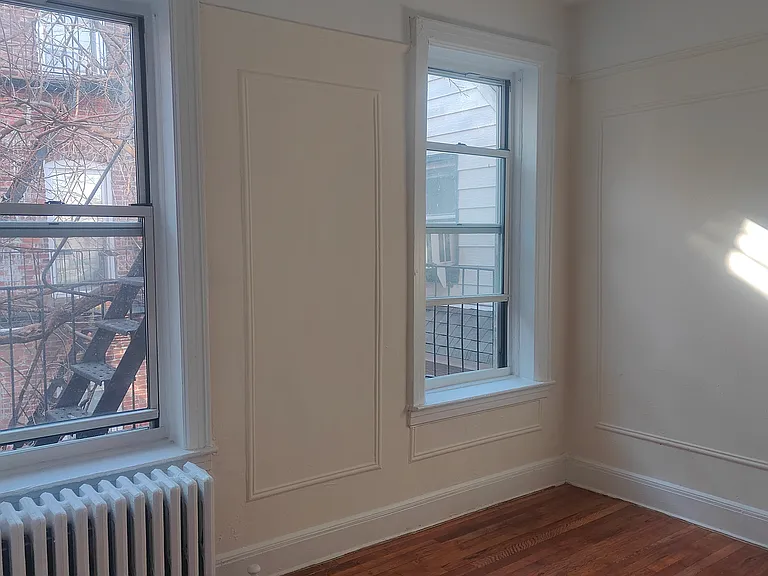 1820 Avenue V #3 — Photo 4