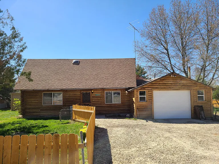 15905 Ellis Ave — Photo 2