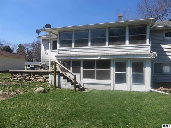 4th image of 217 Westlawn Ave