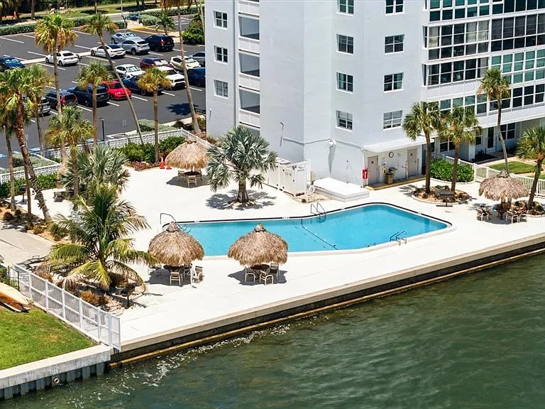 7200 Sunshine Skyway Ln S #6G — Photo 25
