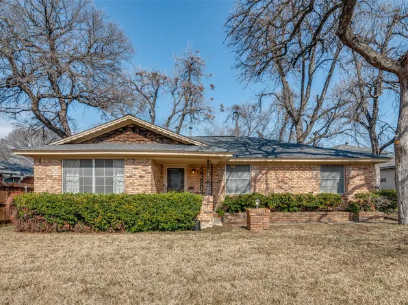 2380 Fenestra Dr, Dallas, TX 75228