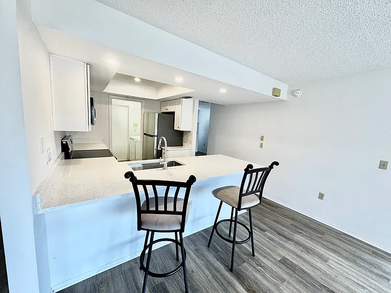 4368 Eastwood Dr — Photo 5