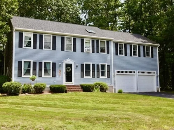 35 Patricia Dr, Bridgewater, MA 02324