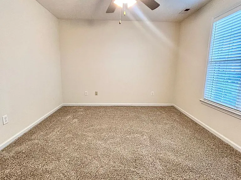 1711 Renwick Dr #102 — Photo 22