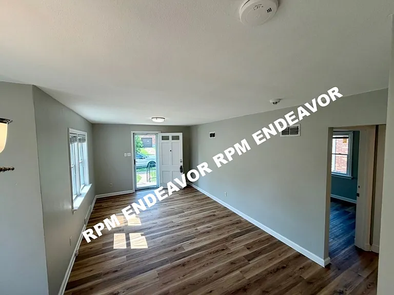 6857 Julian Ave — Photo 4