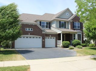 394 Comstock Dr, Elgin, IL 60124