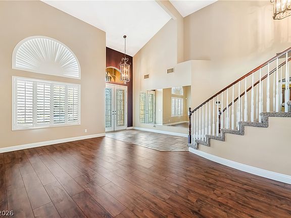 5th image of 10220 Glen Ora Ave