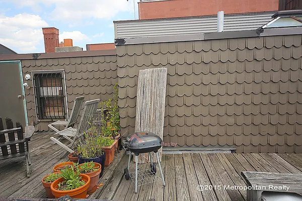 Rented by Metropolitan Realty | media 11