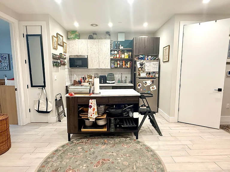 1544 Brooklyn Ave #1B — Photo 2