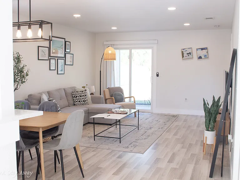8 Bay Acres Ave #8 — Photo 9