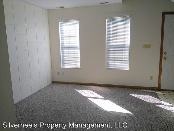 2nd image of 106 Alta St APT F1