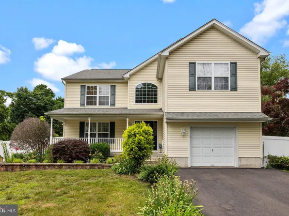 2901 Bancroft Ave, Bristol, PA 19007