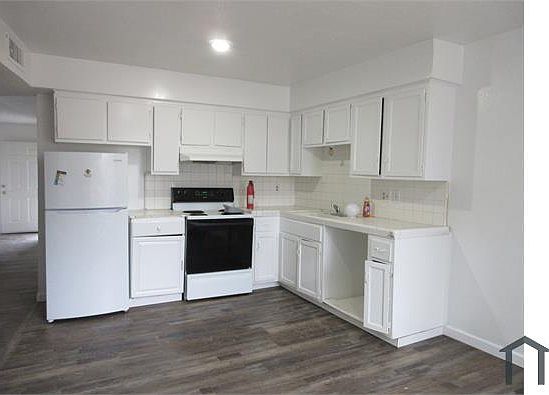 4th image of 2142 W Princeton Ave