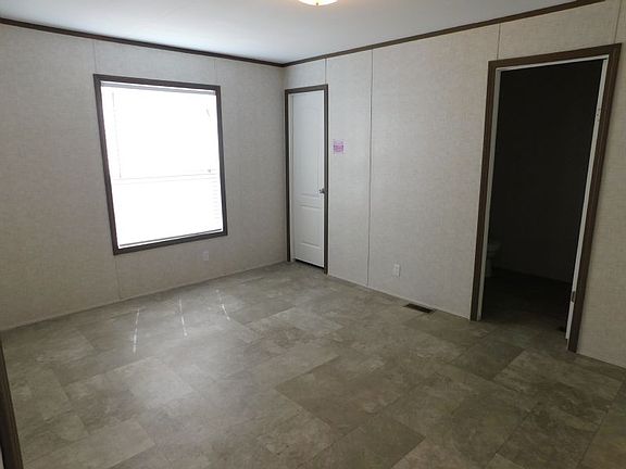 4th image of 1701 N International Blvd