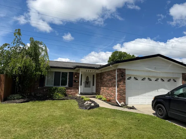 33973 Coachwood Dr, Sterling Heights, MI 48312
