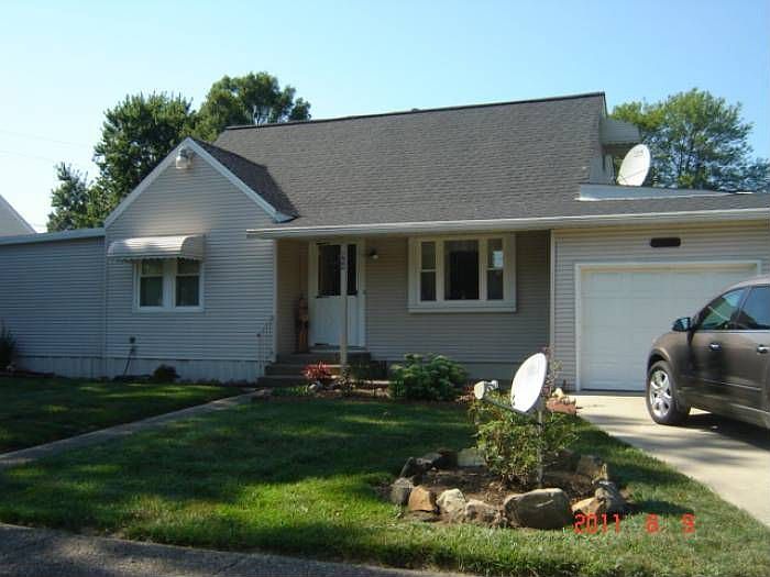 1st image of 964 Guckert Ave
