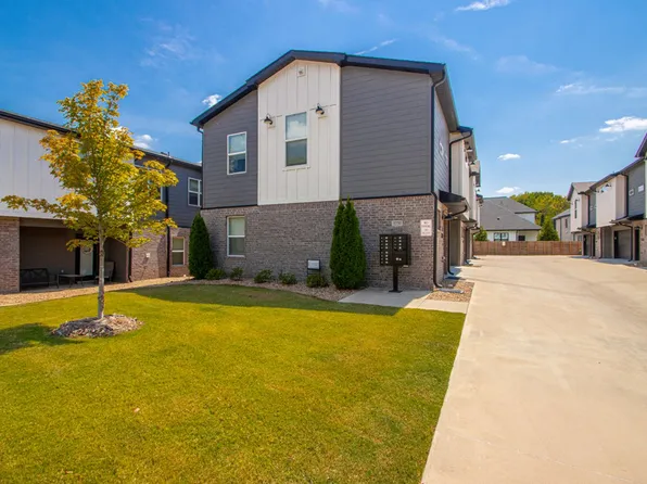 Riverwalk Townhomes - 1220 W. 4th Street, 1220 W 4th St #A, North Little Rock, AR 72114