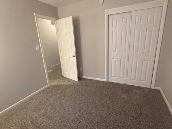 2176 Swanson Rd, Portage, IN 46368