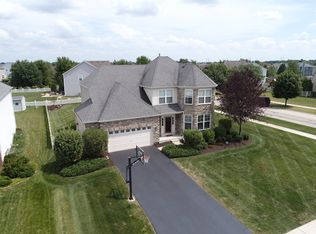 2857 McDuffee Cir, North Aurora, IL 60542