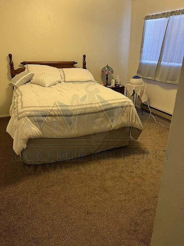 2 bed, 1.5 bath, 1160 sqft, $1,149 — Photo 3