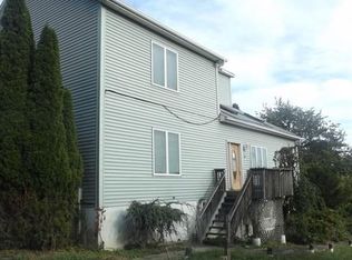 38 Marchese Dr, Marlboro, NY 12542