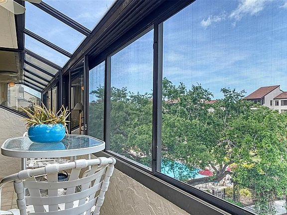 3rd image of 6267 Midnight Pass Rd APT 306