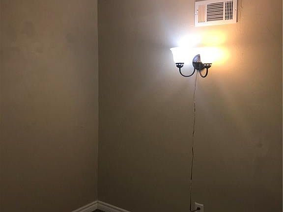 2nd image of 2279 Linn Ln