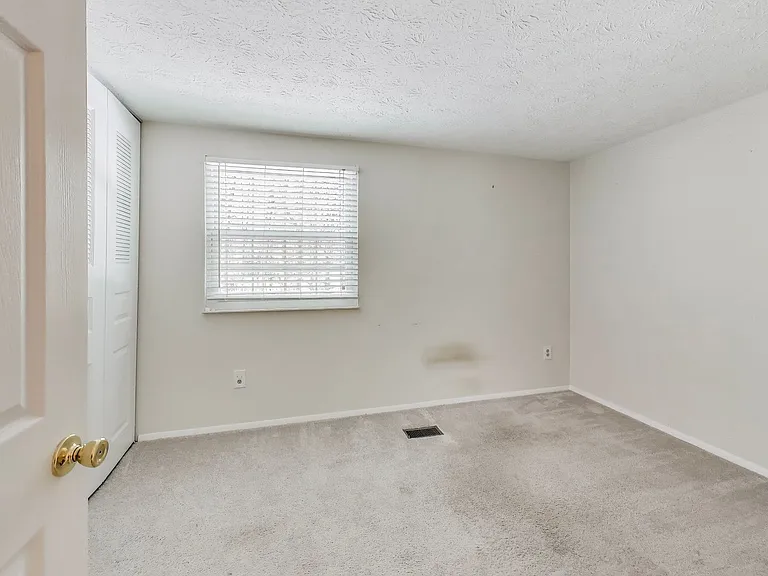 1337 Crockett Ln — Photo 21