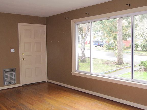 Great windows and natural light