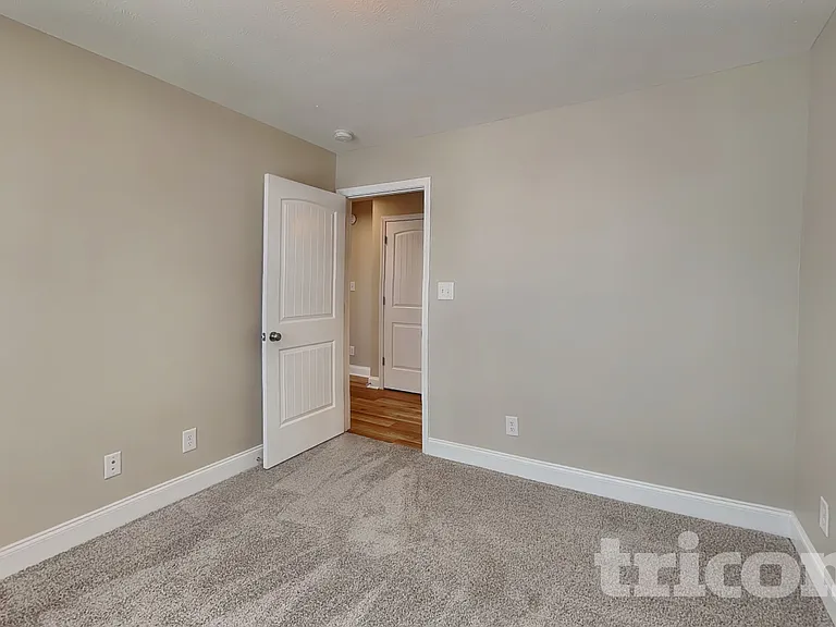 1063 Spicer Dr — Photo 9