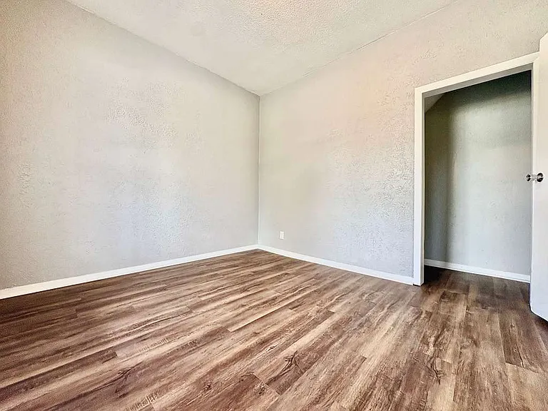 3312 Mishawaka Ave #1 — Photo 5
