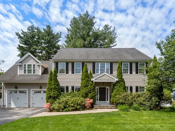 77 Cedar St, Wellesley, MA 02481
