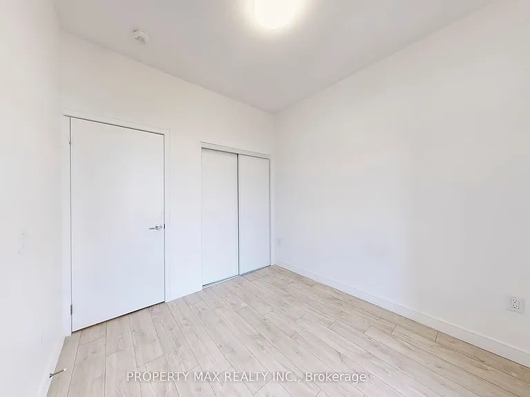 170 Clonmore Dr #9 — Photo 17
